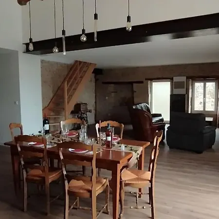 De La Treille Saint-Maurice-la-Clouere