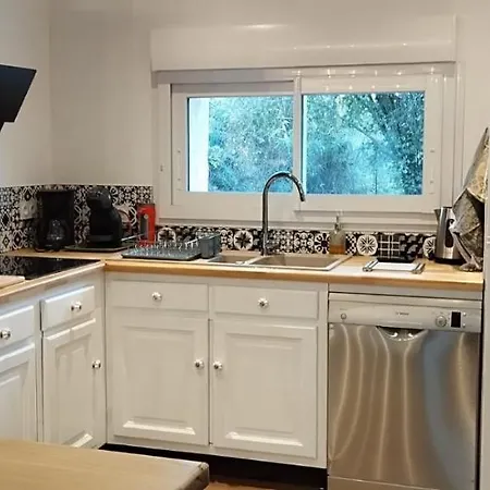 Дом отдыха De La Treille *