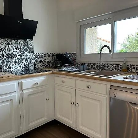 De La Treille Дом отдыха Saint-Maurice-la-Clouere