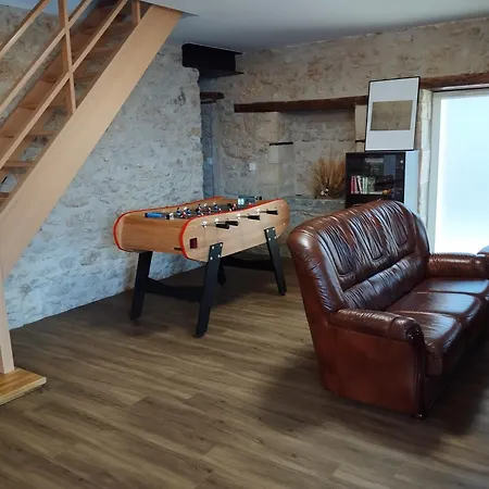 De La Treille Дом отдыха Saint-Maurice-la-Clouere