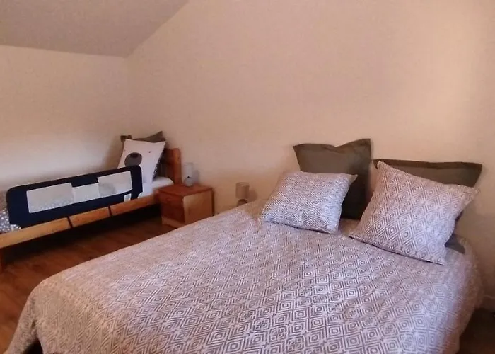 De La Treille Saint-Maurice-la-Clouere