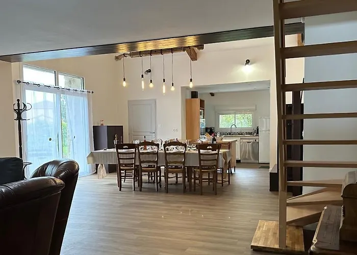 Casa de Férias De La Treille Saint-Maurice-la-Clouere